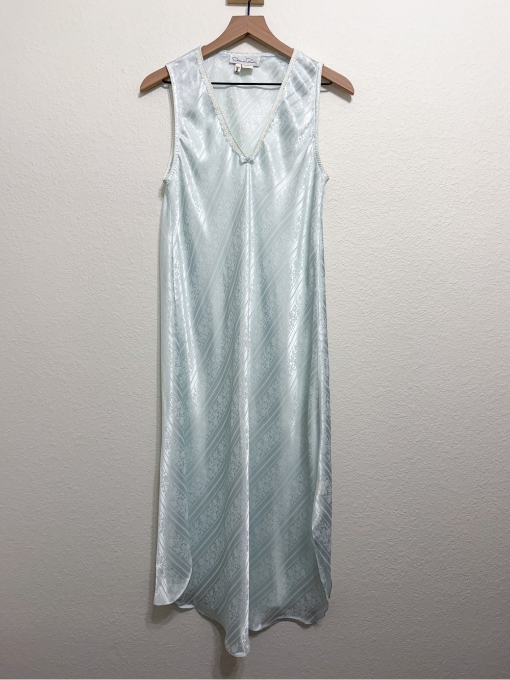 Vintage Y2K Oscar De La Renta Floral Print Satin Slip Nightgown Medium